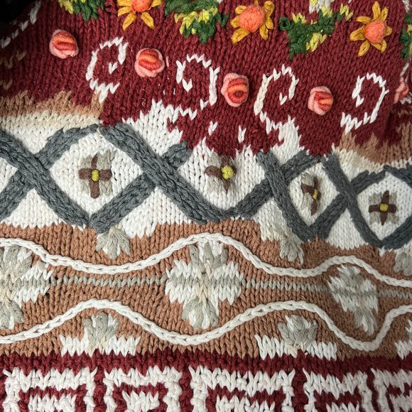 Vintage Cottagecore Hand Knit Crochet Embroidered Floral Sweater Grandma Cute - Picture 6 of 7